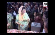 BANGLADESH: COUNTRY GOES TO POLLS