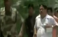 West Bengal: BJP candidate Arjun Singh chases locals, TMC supporters
